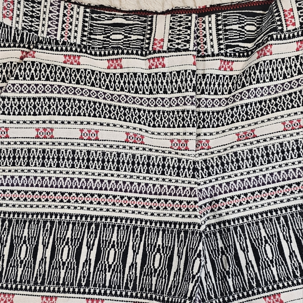 Aztec Pattern Shorts - Picture 7 of 9